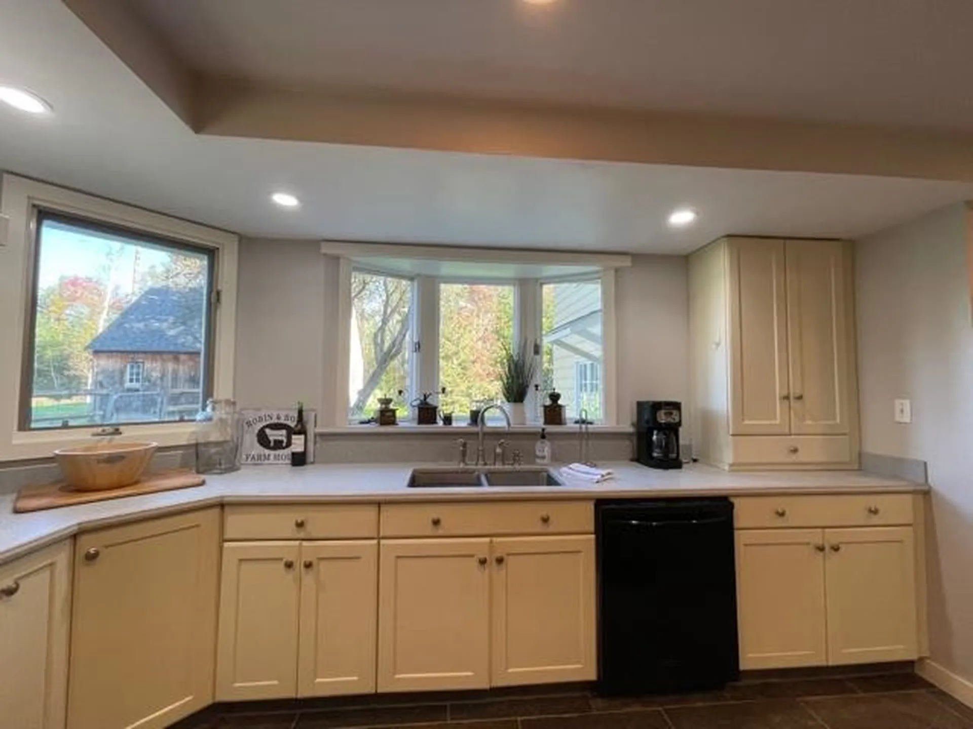 30 Mcmahon Drive Whitefield NH 03598