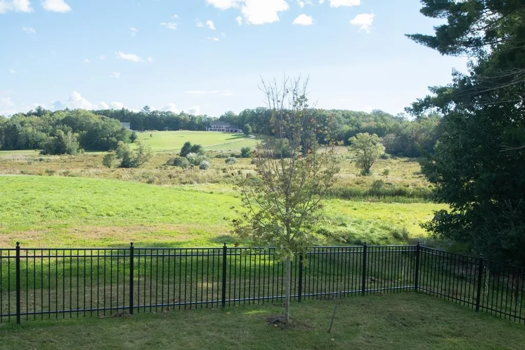 76 Sunningdale Drive Somersworth NH 03878