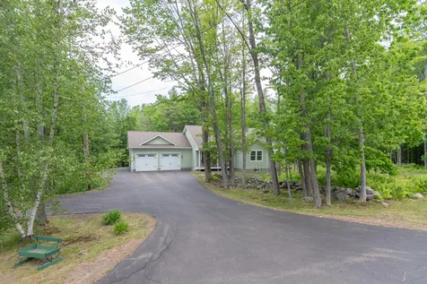 4 Clover Ridge Road Meredith NH 03253