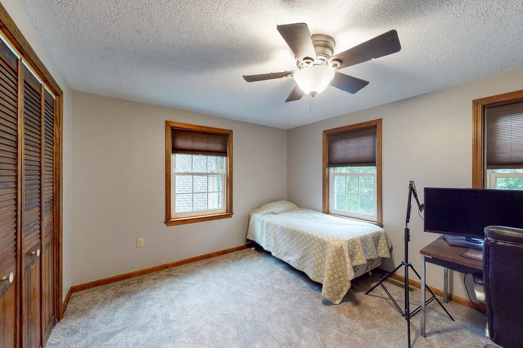 8 Mountain View Drive Hudson NH 03051