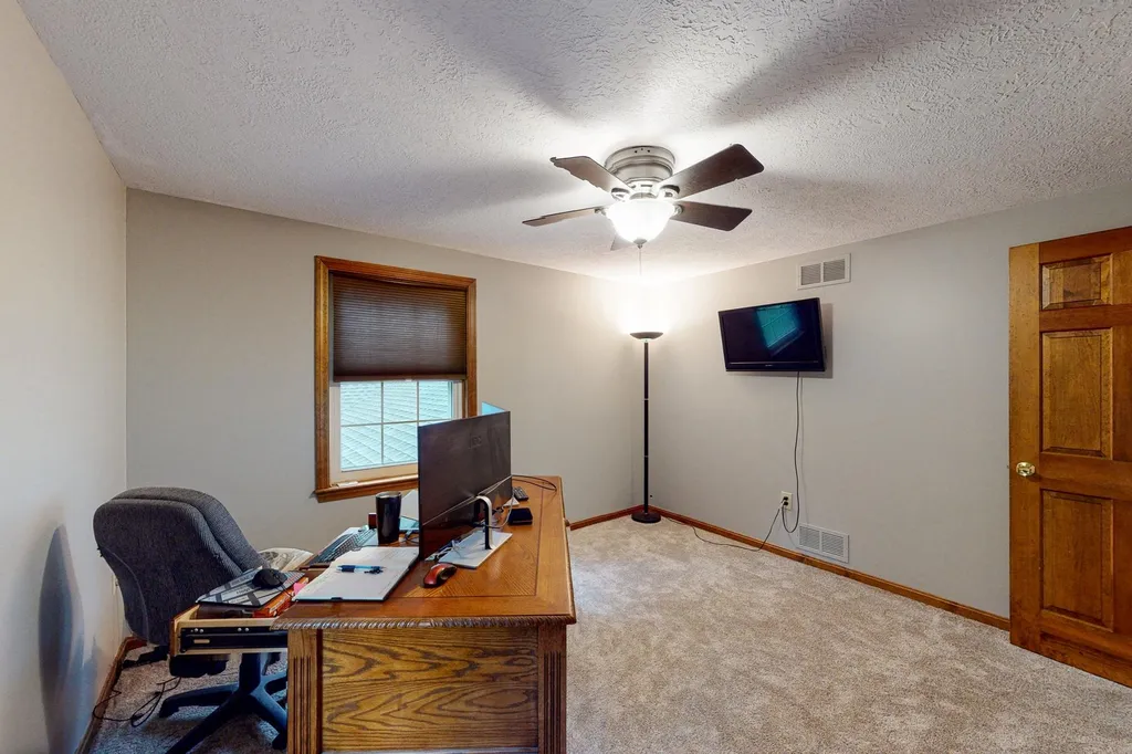 8 Mountain View Drive Hudson NH 03051
