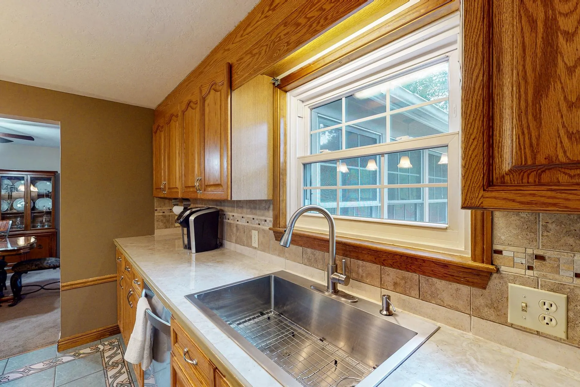 8 Mountain View Drive Hudson NH 03051