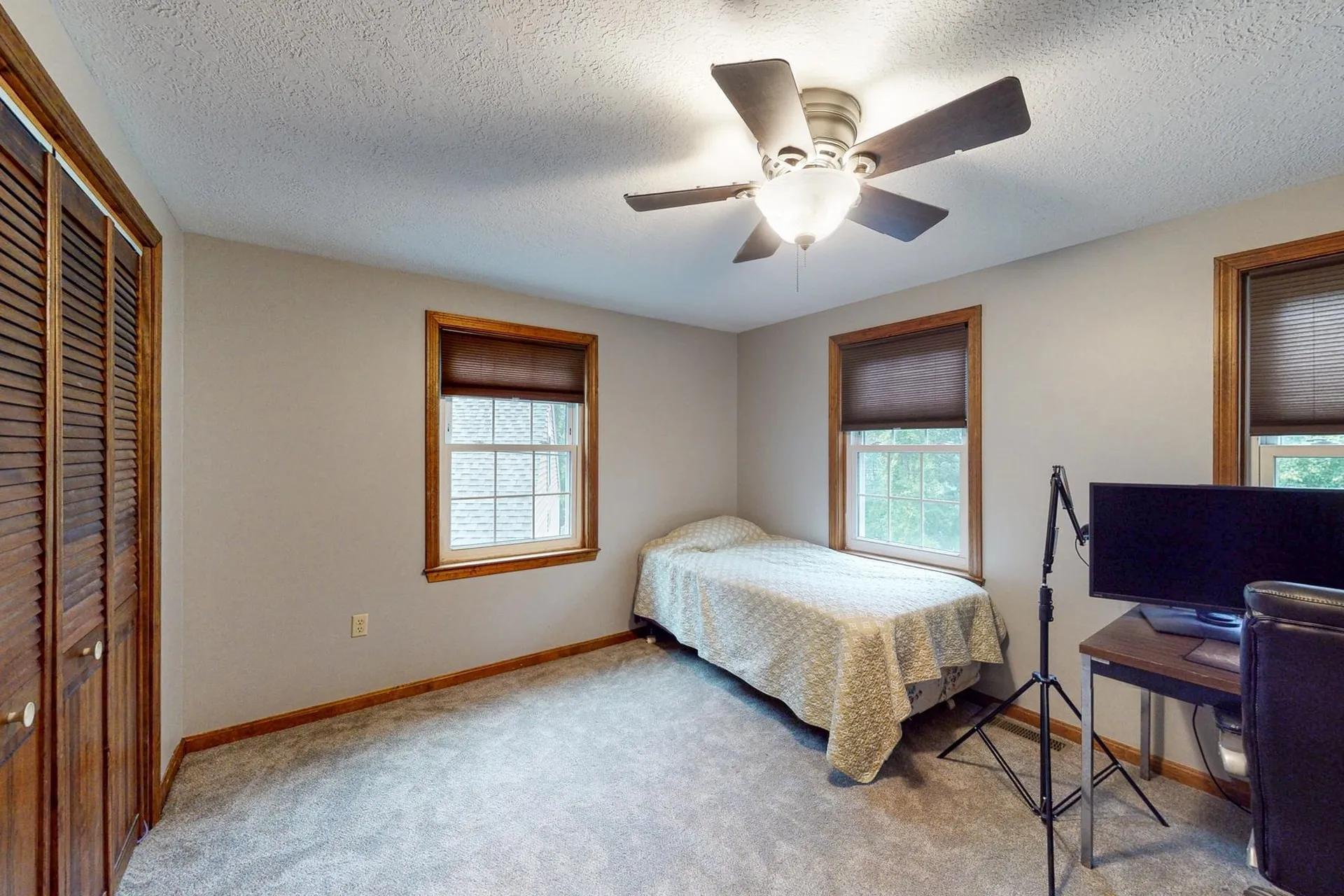 8 Mountain View Drive Hudson NH 03051