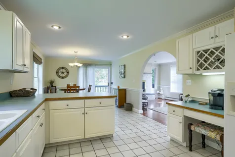 67 Butler Street Salem NH 03079