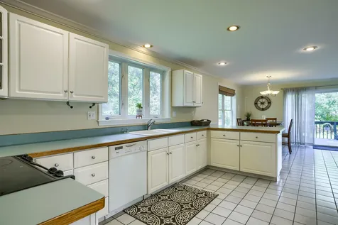 67 Butler Street Salem NH 03079
