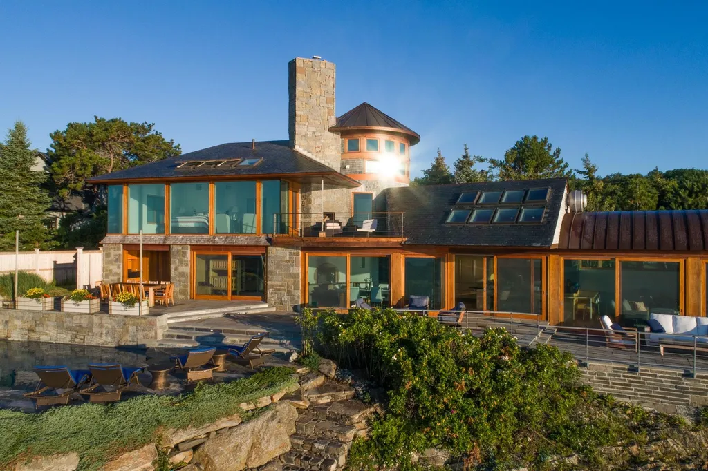 16-18 Bald Head Cliff Road York ME 03902