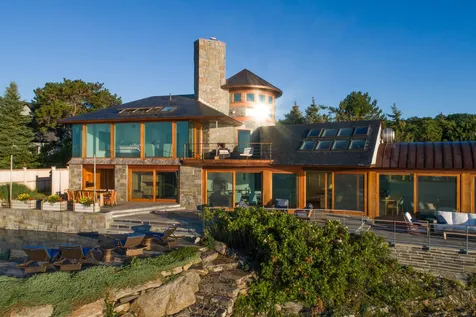 16-18 Bald Head Cliff Road York ME 03902