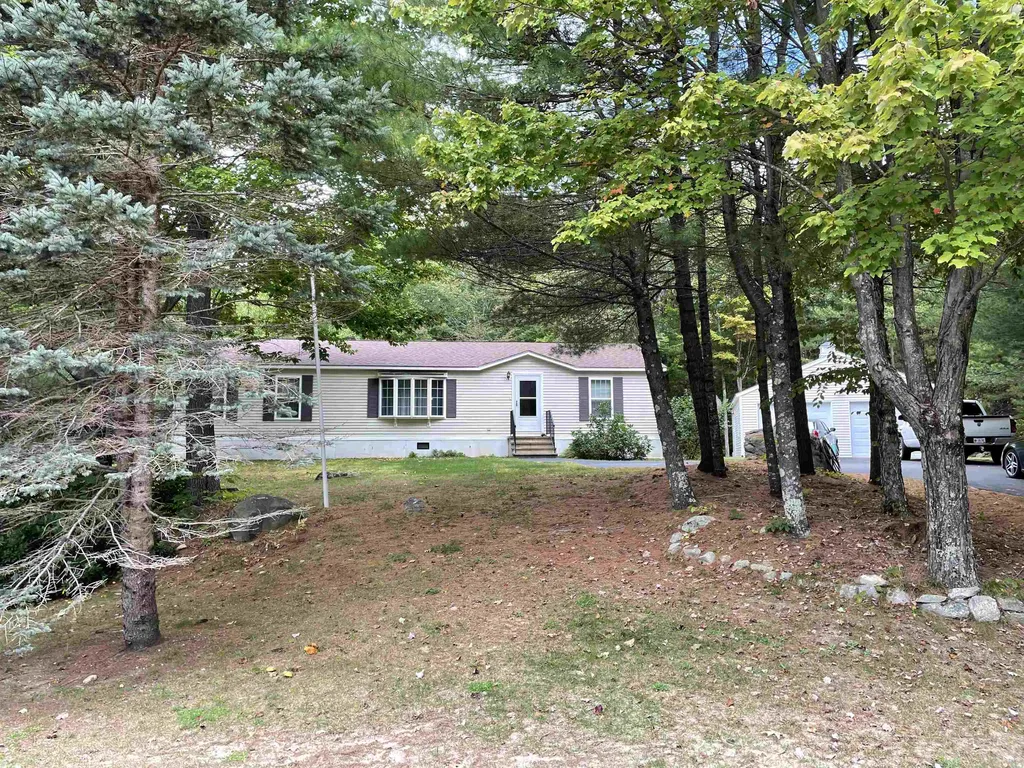 14 Moultrie Drive Wolfeboro NH 03894