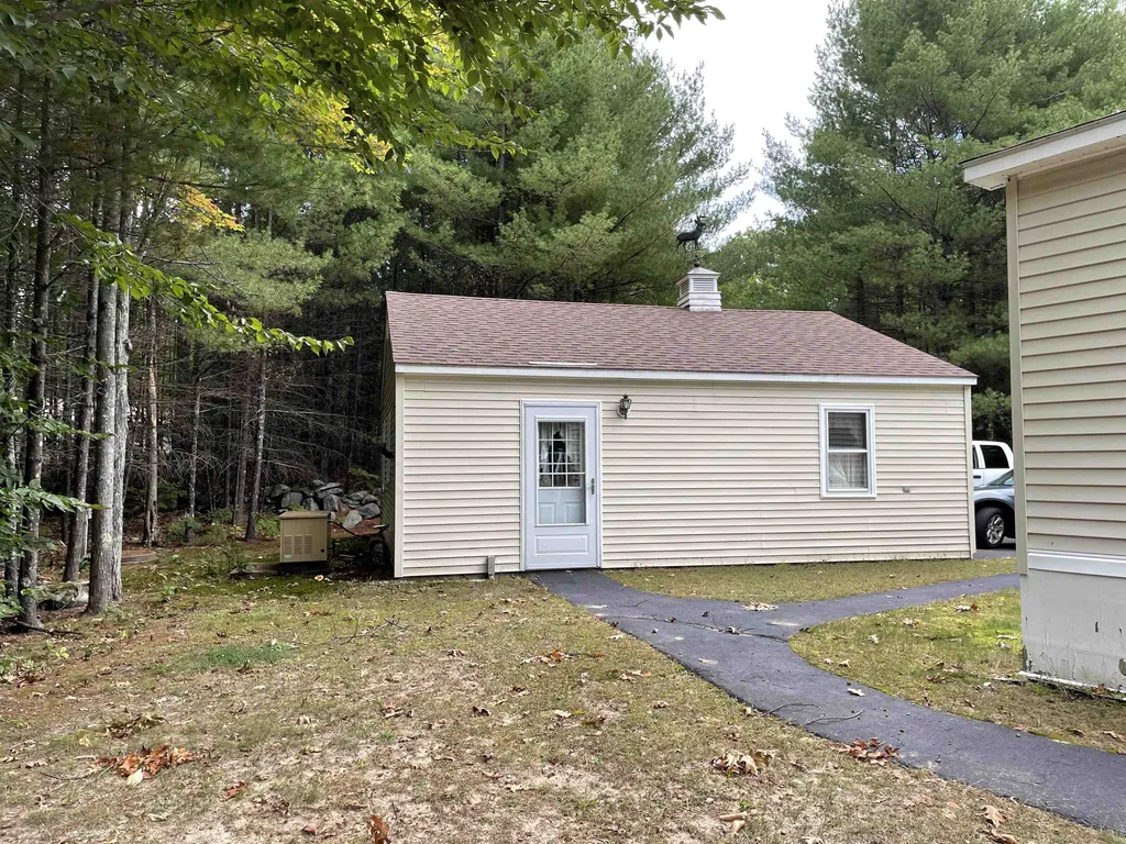 14 Moultrie Drive Wolfeboro NH 03894