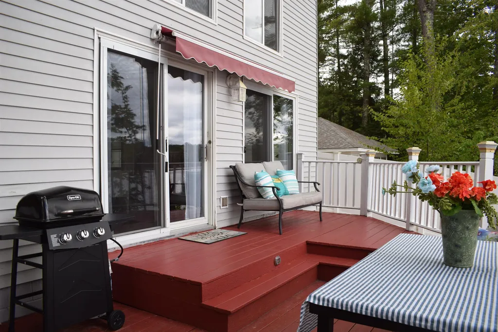 56 Northside Road Lee NH 03861