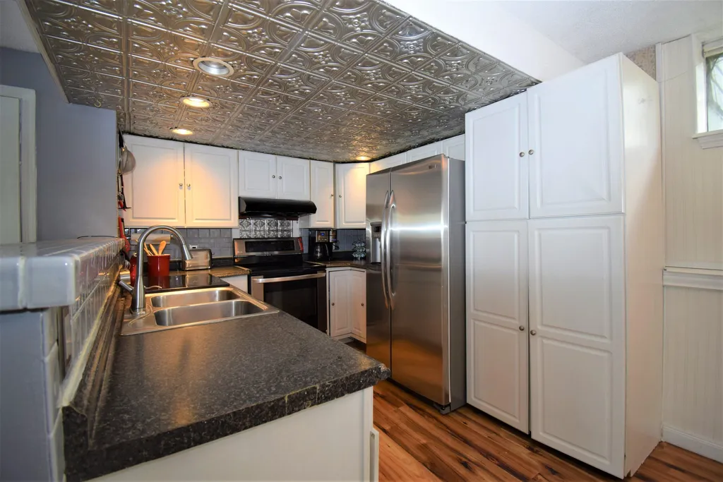 56 Northside Road Lee NH 03861