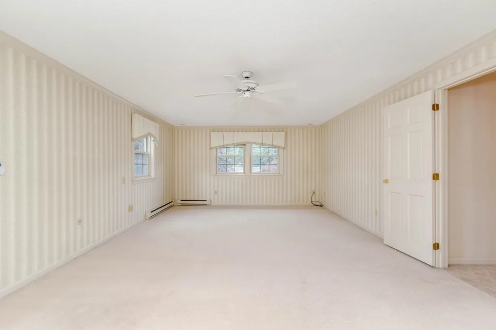744 Coral Avenue Manchester NH 03104