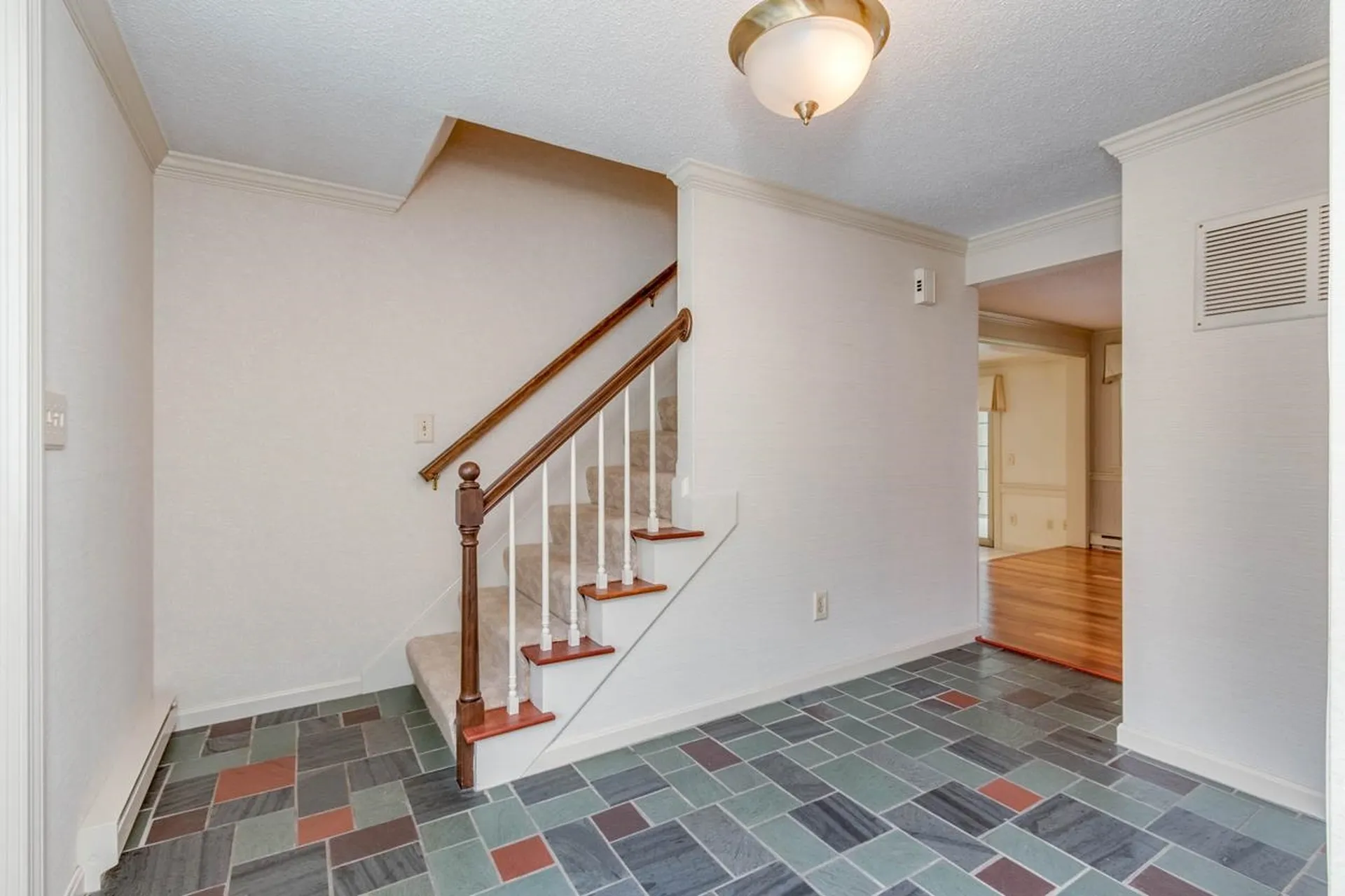 744 Coral Avenue Manchester NH 03104