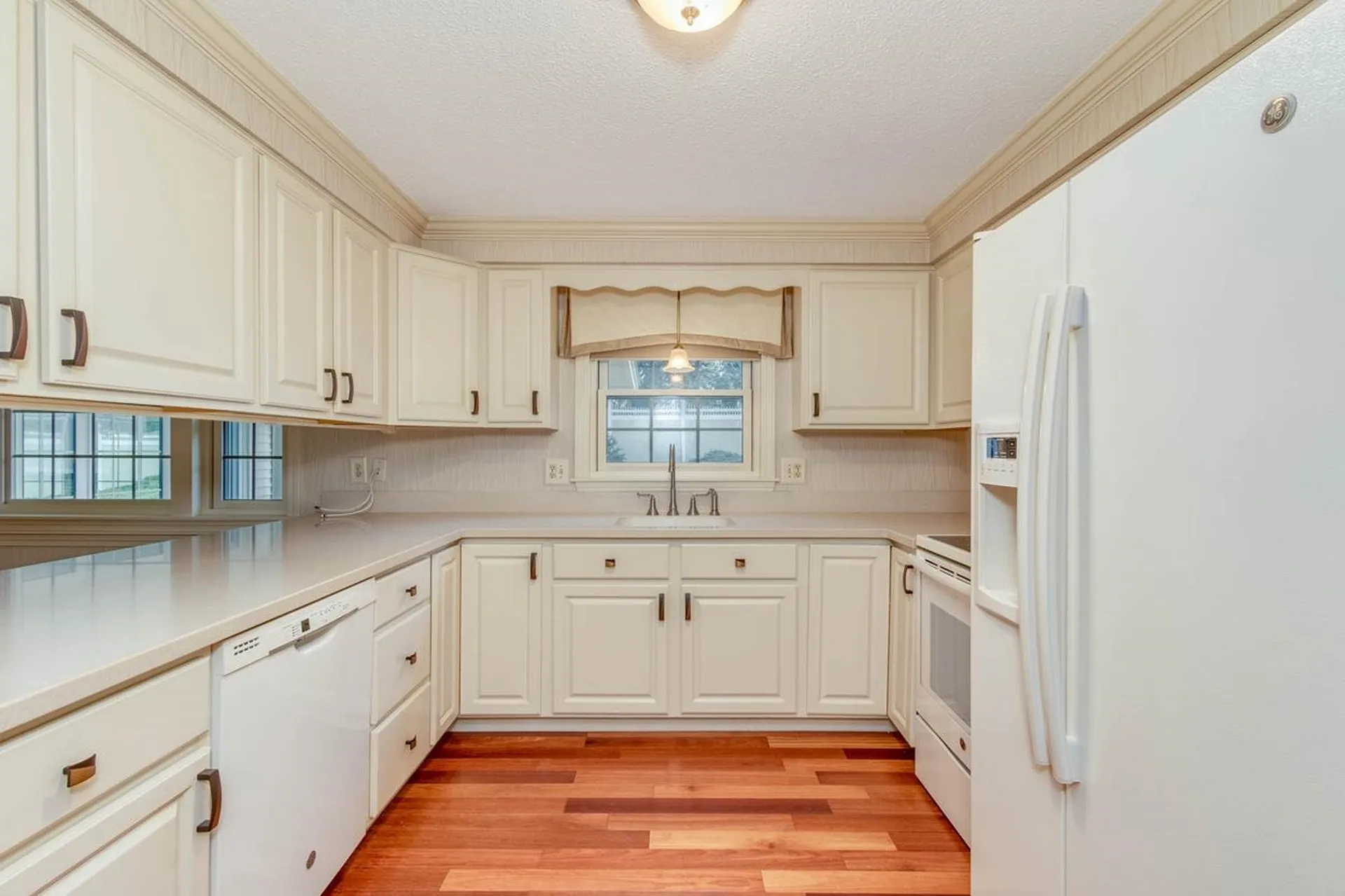 744 Coral Avenue Manchester NH 03104