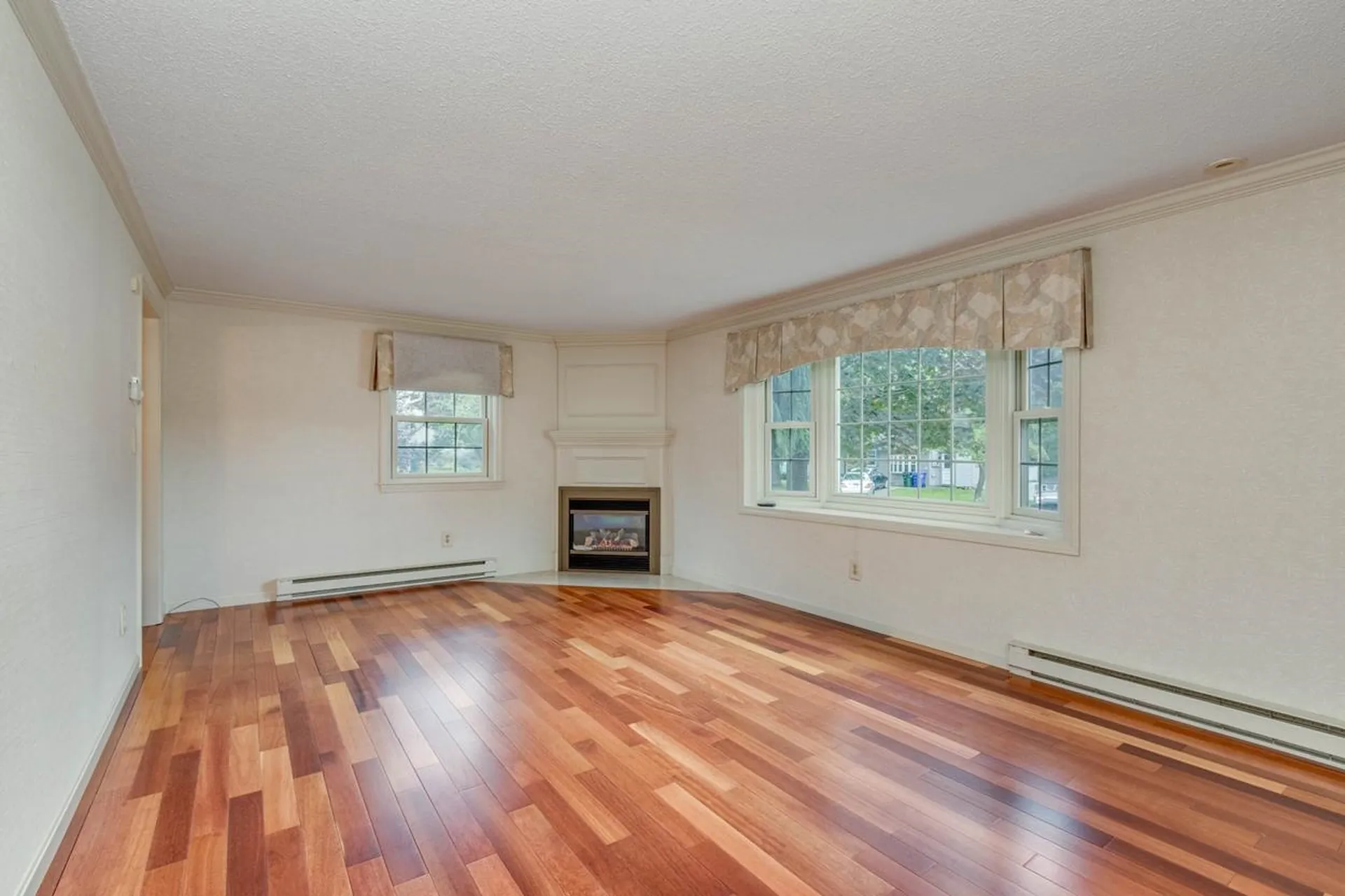 744 Coral Avenue Manchester NH 03104