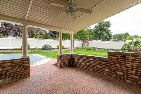 744 Coral Avenue Manchester NH 03104