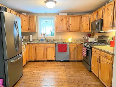 243 Hinman Road Glover VT 05839