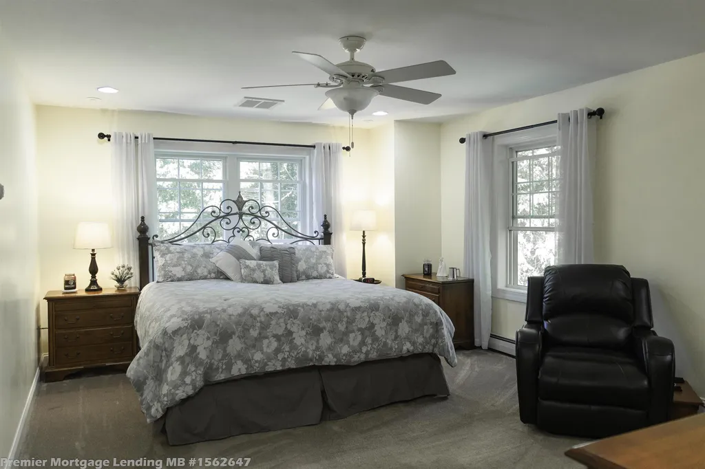 11 Palmer Drive Kensington NH 03833