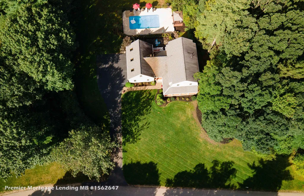 11 Palmer Drive Kensington NH 03833