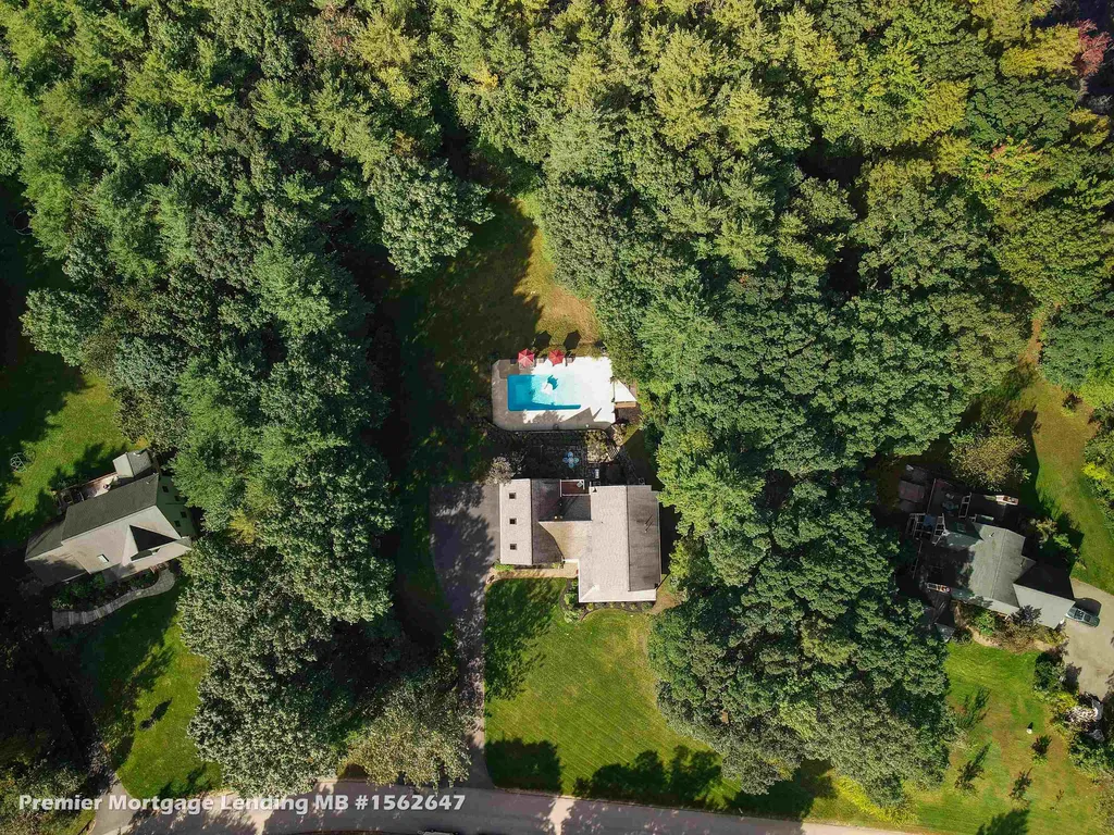 11 Palmer Drive Kensington NH 03833