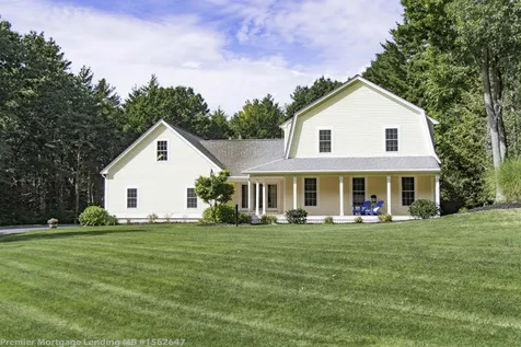 11 Palmer Drive Kensington NH 03833