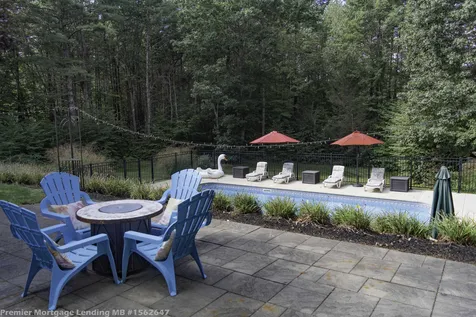 11 Palmer Drive Kensington NH 03833