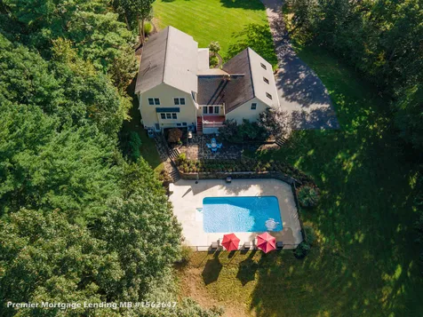 11 Palmer Drive Kensington NH 03833