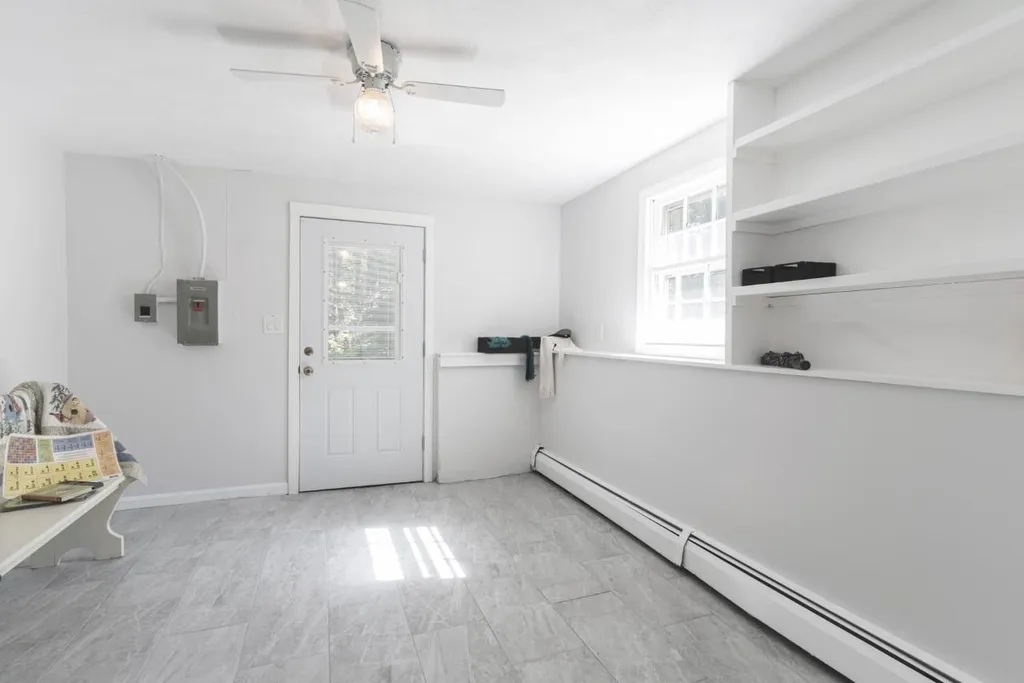 14 Acropolis Avenue Londonderry NH 03053