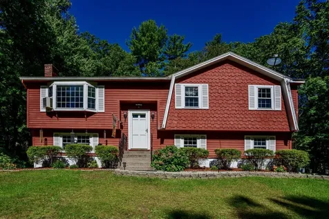 14 Acropolis Avenue Londonderry NH 03053