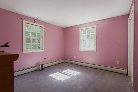 14 Acropolis Avenue Londonderry NH 03053