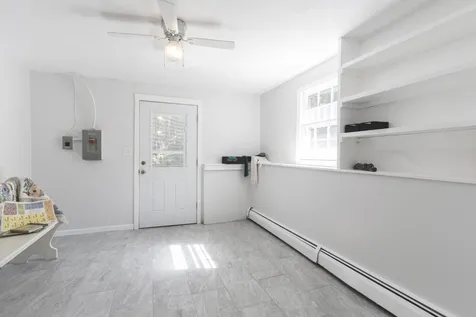 14 Acropolis Avenue Londonderry NH 03053