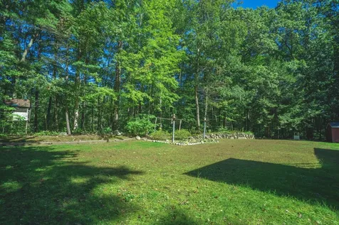 14 Acropolis Avenue Londonderry NH 03053