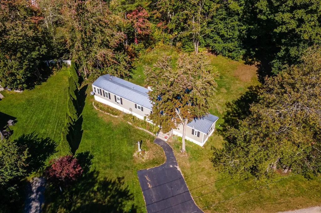 37 Bunker Lane Madbury NH 03823