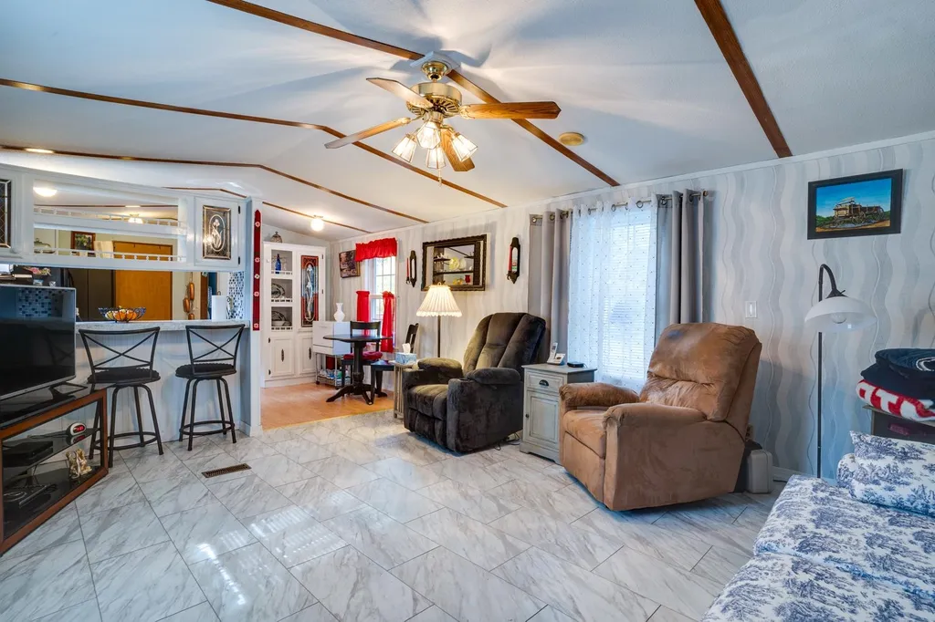 37 Bunker Lane Madbury NH 03823