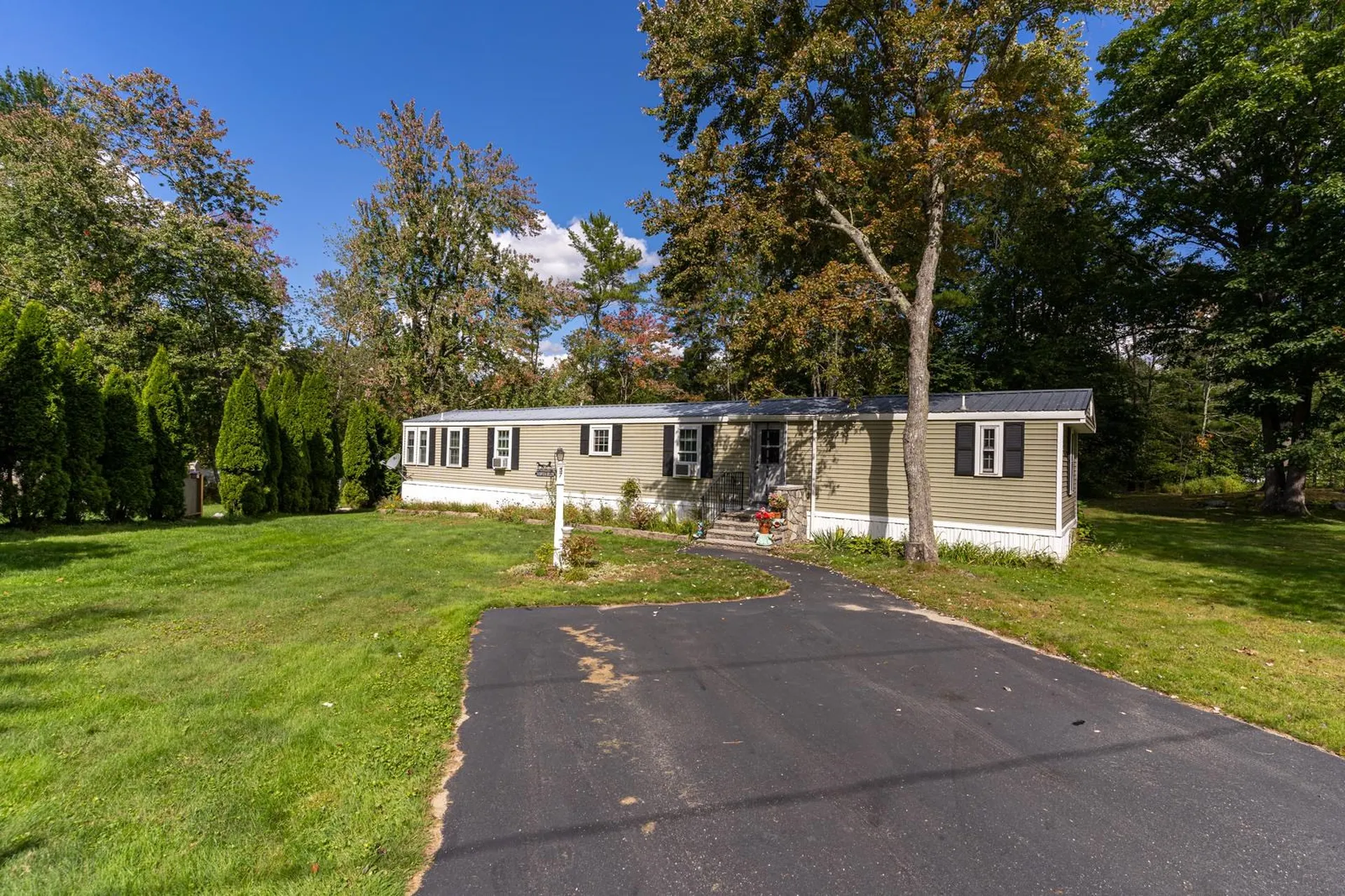 37 Bunker Lane Madbury NH 03823