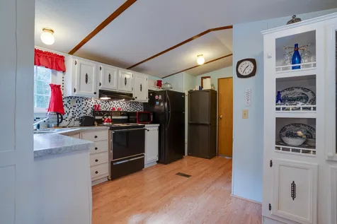 37 Bunker Lane Madbury NH 03823