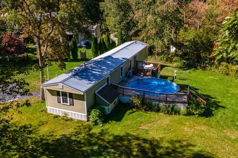 37 Bunker Lane Madbury NH 03823