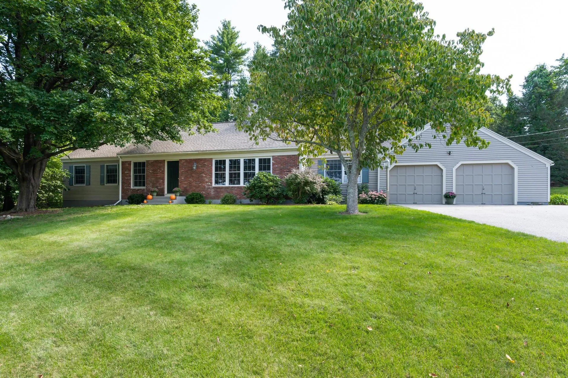 10 Colonial Drive Bedford NH 03110