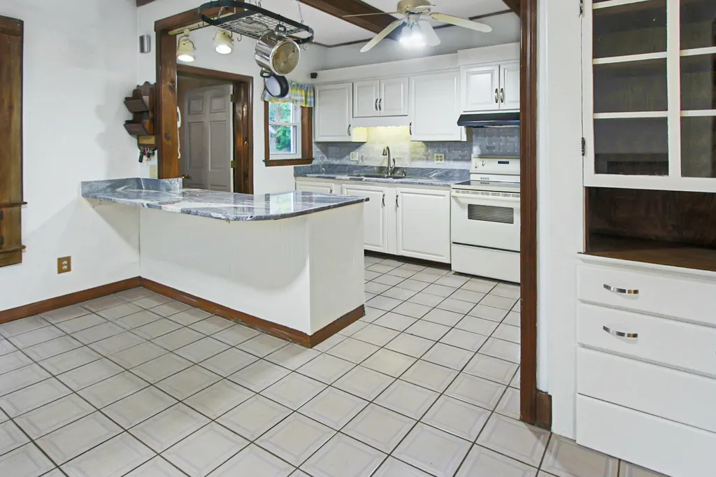 122-124 Allds Street Nashua NH 03060