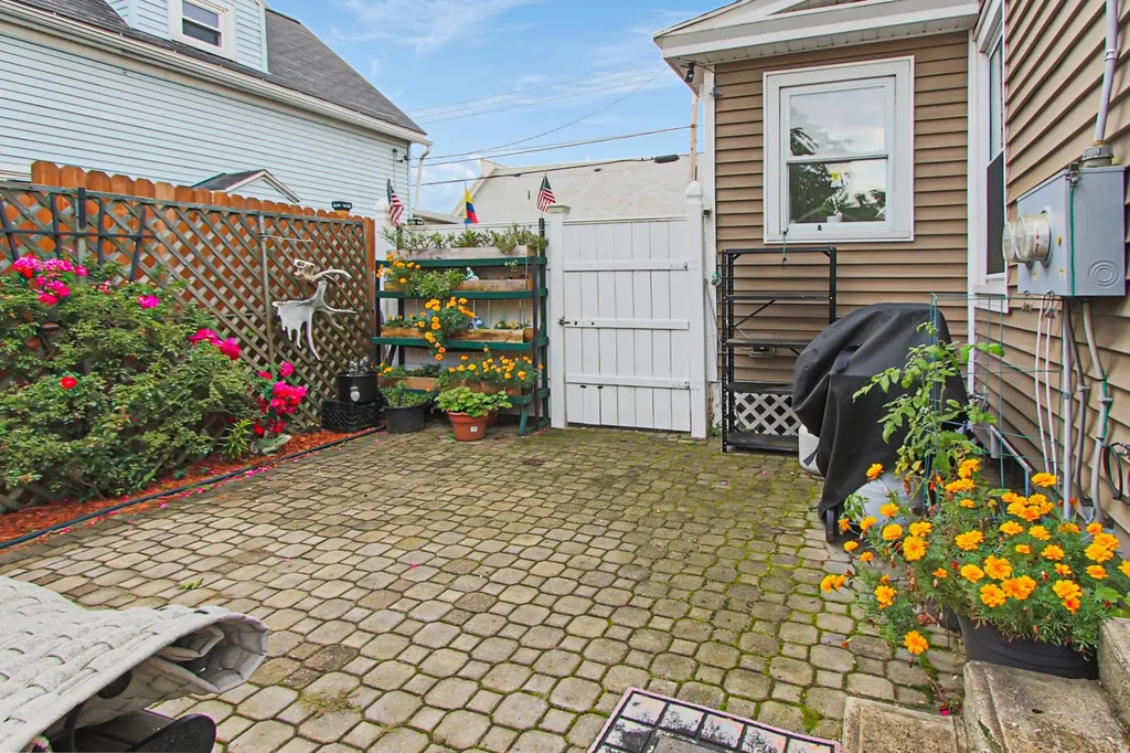 122-124 Allds Street Nashua NH 03060