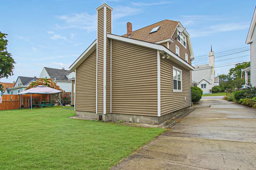 122-124 Allds Street Nashua NH 03060