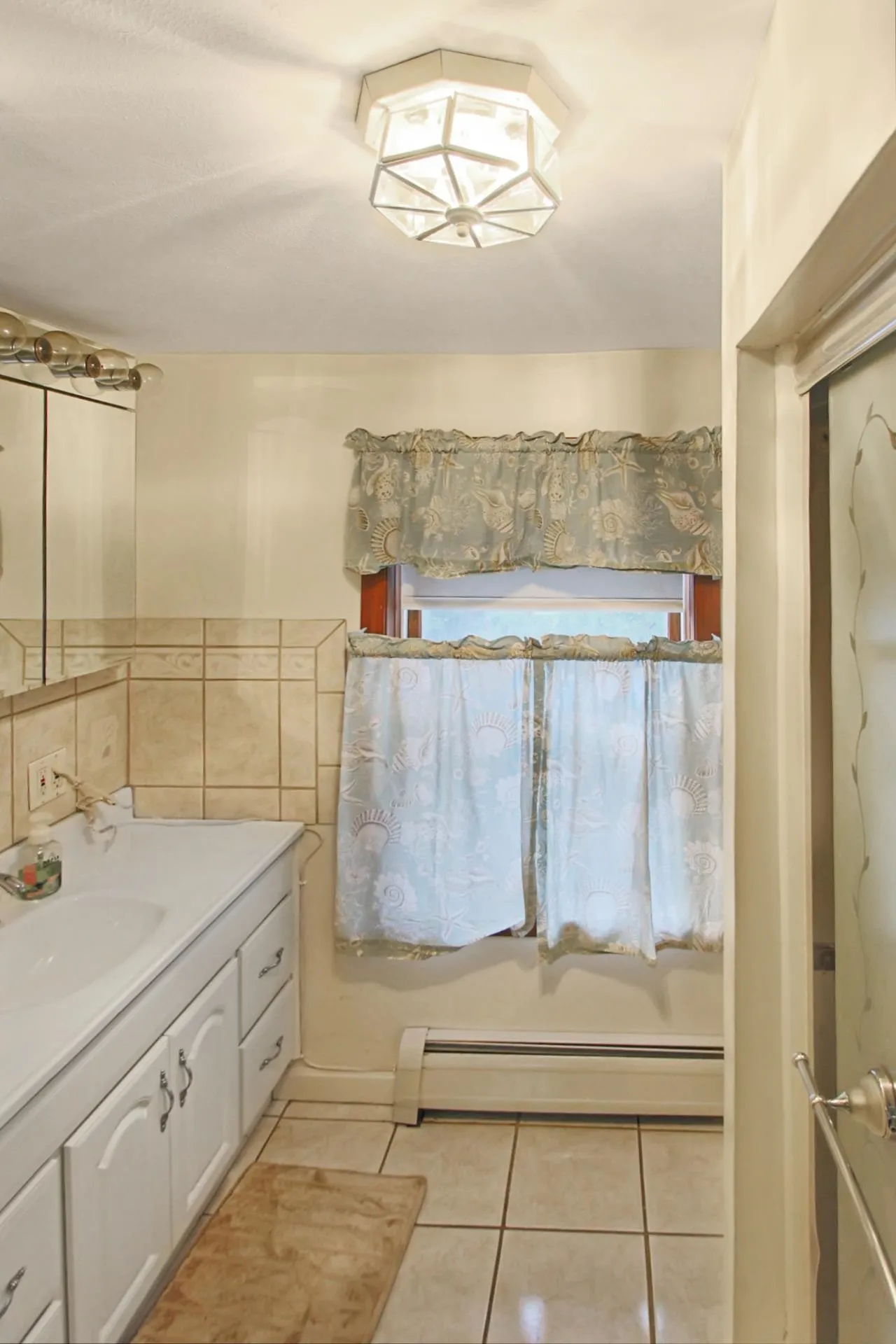 122-124 Allds Street Nashua NH 03060