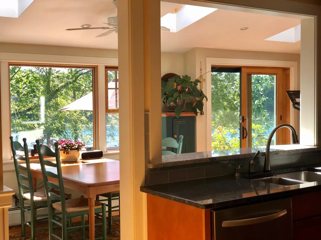 28 Maple Avenue Eliot ME 03903