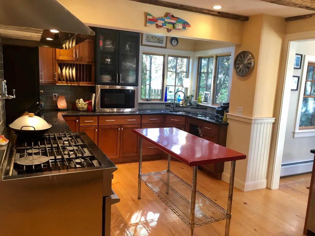 28 Maple Avenue Eliot ME 03903