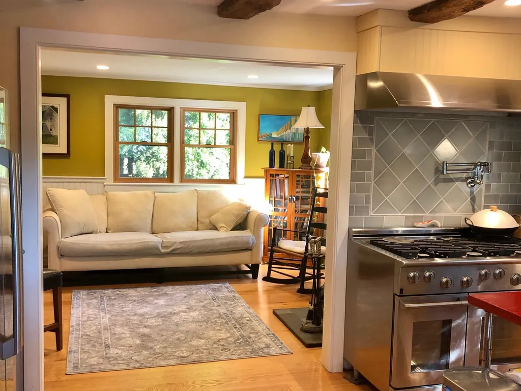28 Maple Avenue Eliot ME 03903