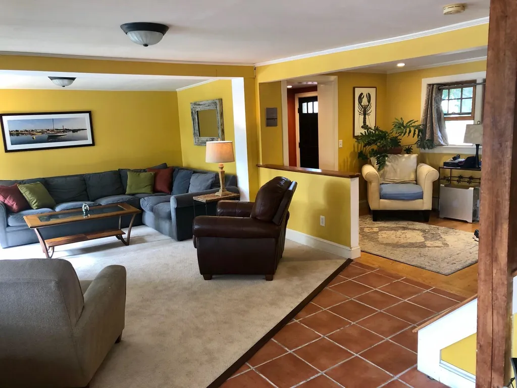 28 Maple Avenue Eliot ME 03903
