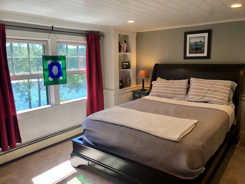 28 Maple Avenue Eliot ME 03903