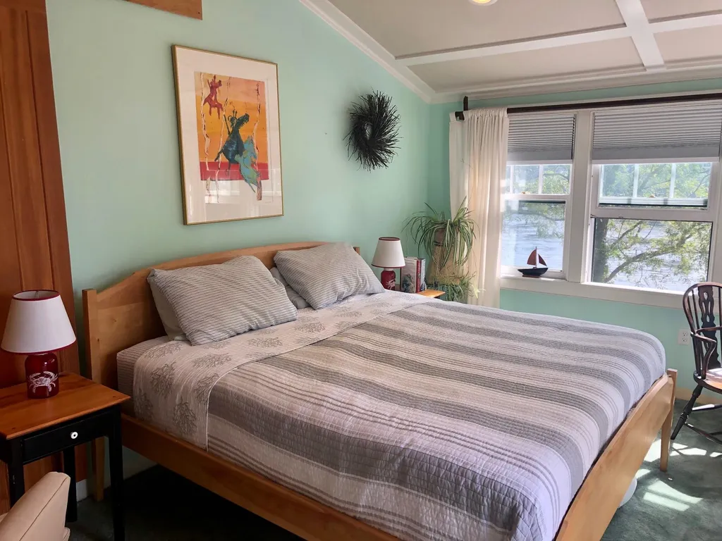 28 Maple Avenue Eliot ME 03903