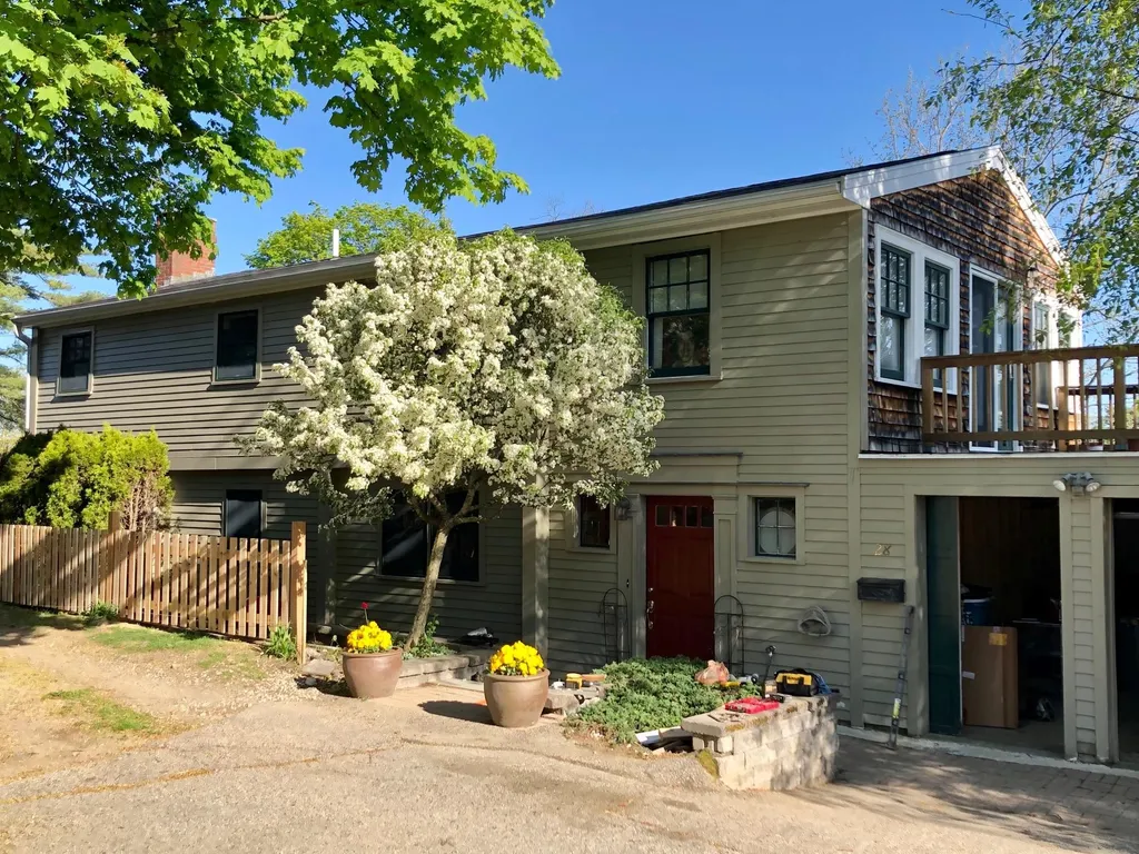 28 Maple Avenue Eliot ME 03903