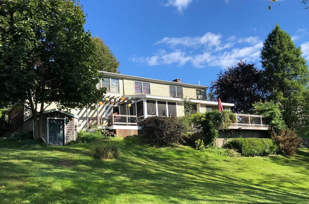 28 Maple Avenue Eliot ME 03903